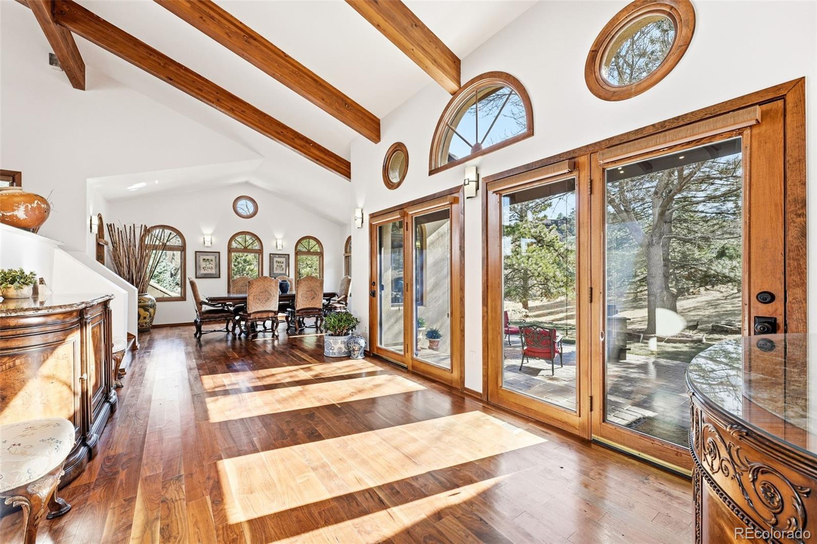 5904 Meadowbrook Drive