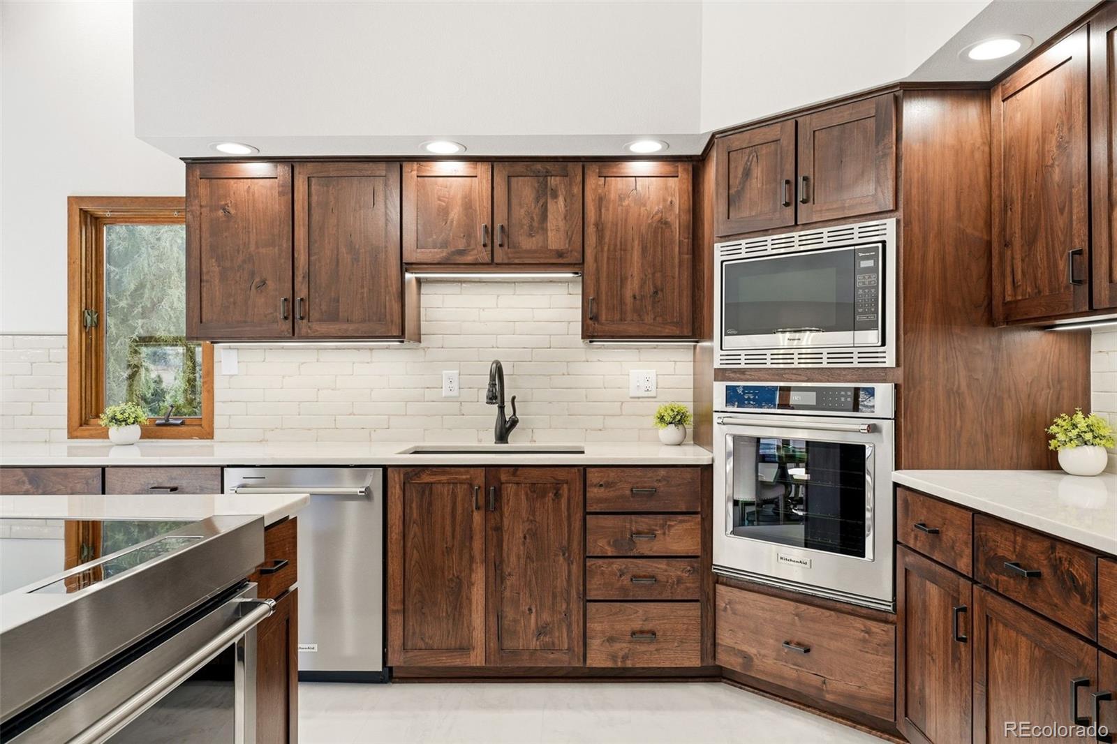 5904 Meadowbrook Drive