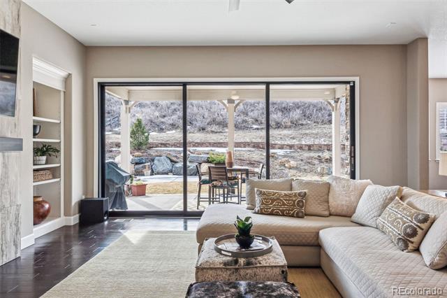 4937 Hogback Ridge Road
