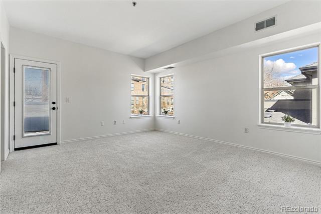 2901 Wyandot Street Unit: 18