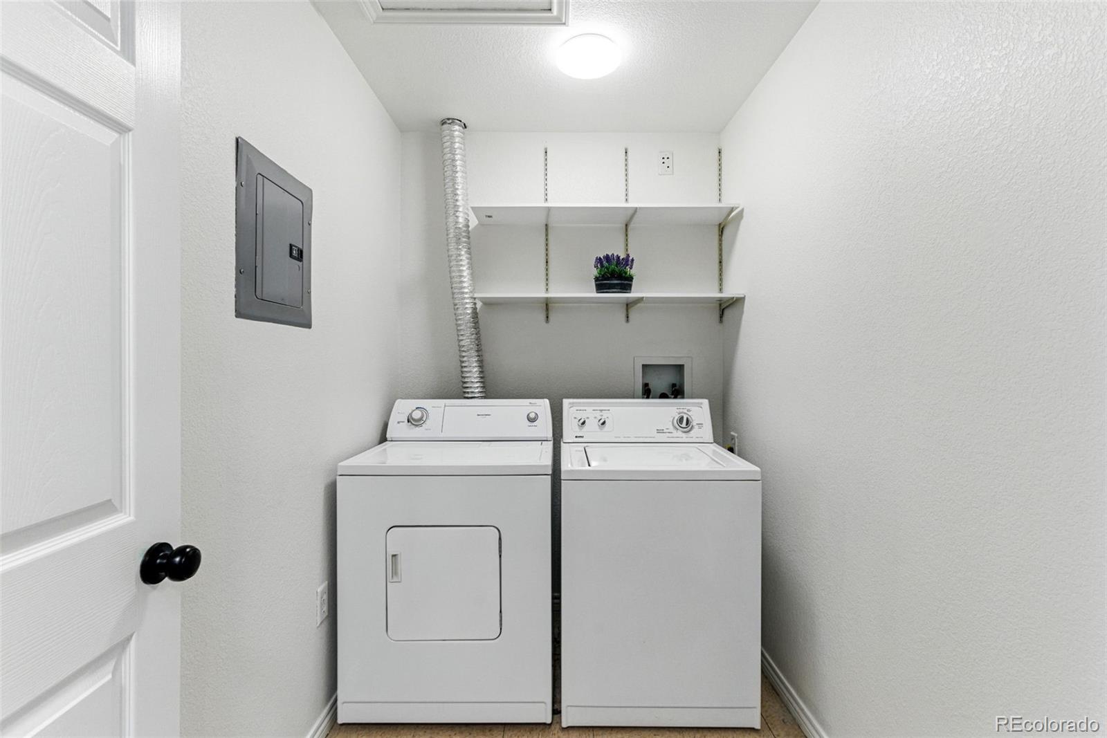 2901 Wyandot Street Unit: 18