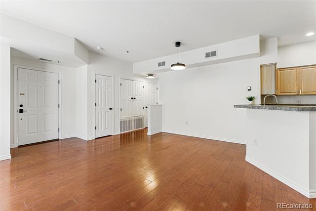 2901 Wyandot Street Unit: 18