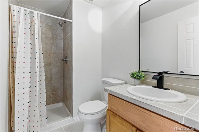 2901 Wyandot Street Unit: 18