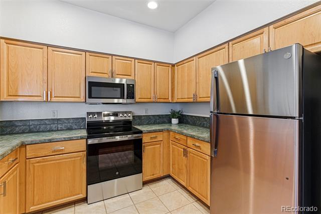 2901 Wyandot Street Unit: 18