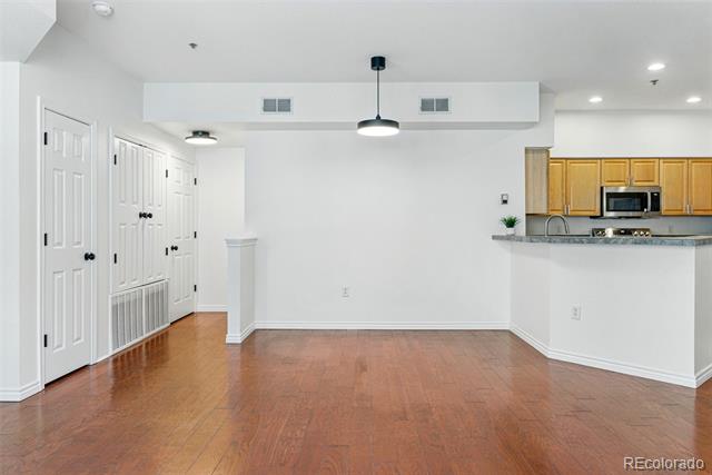 2901 Wyandot Street Unit: 18
