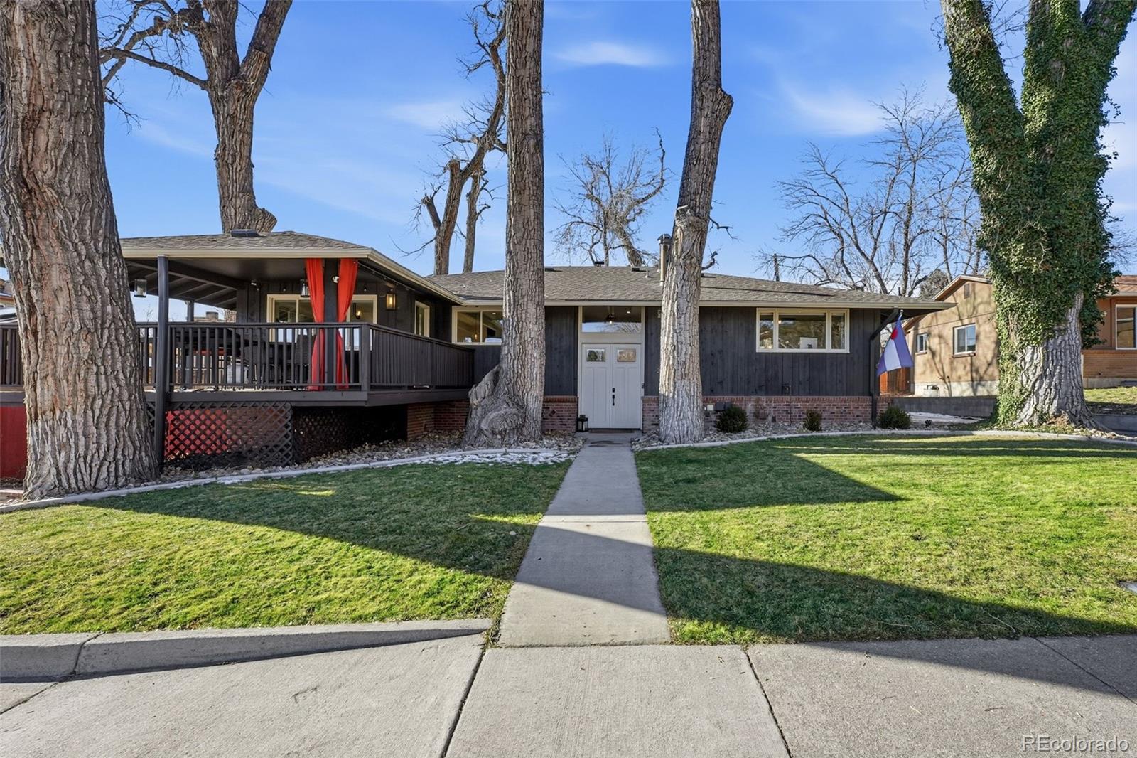 2711 S Pierce Street