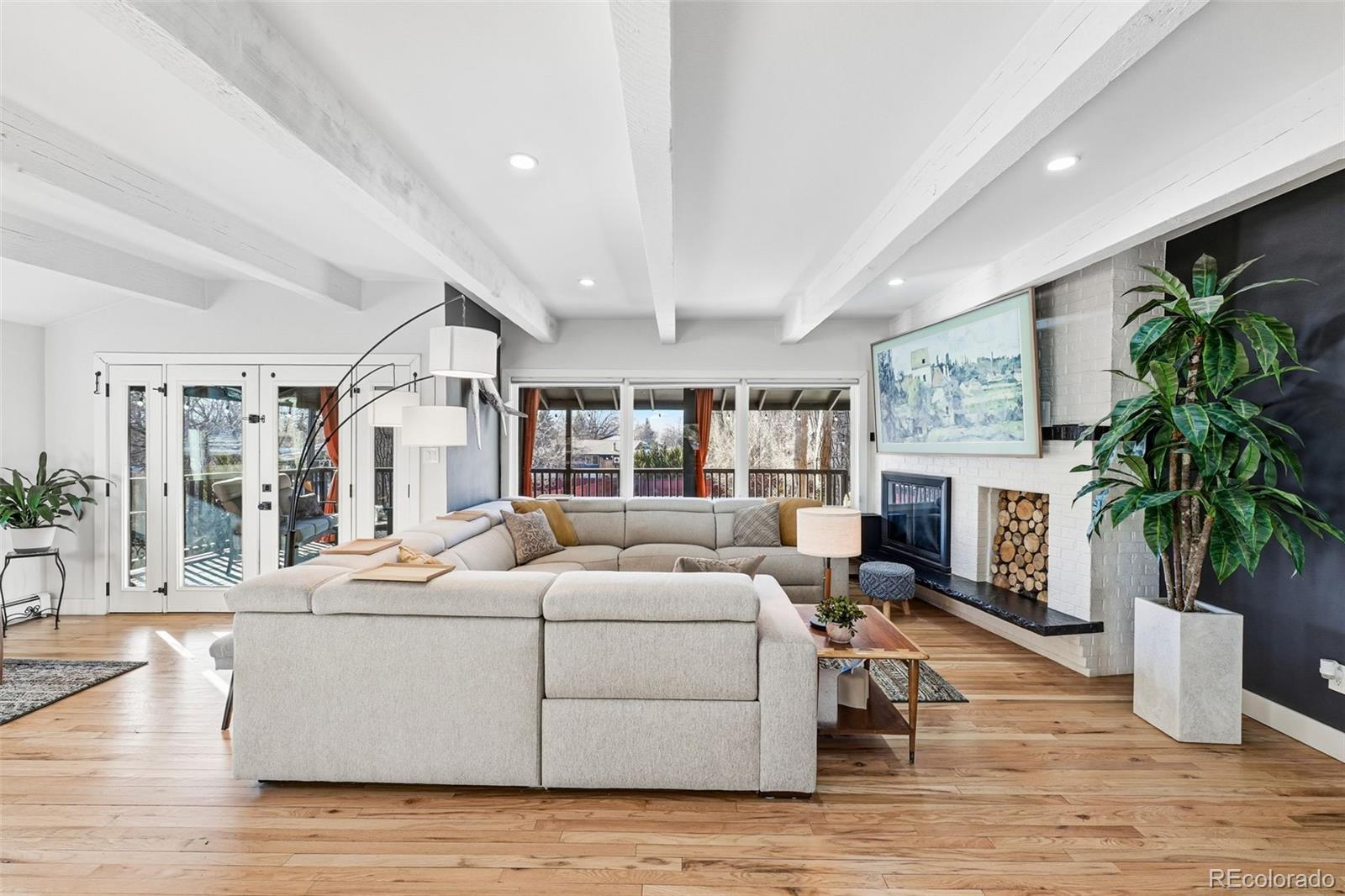 2711 S Pierce Street