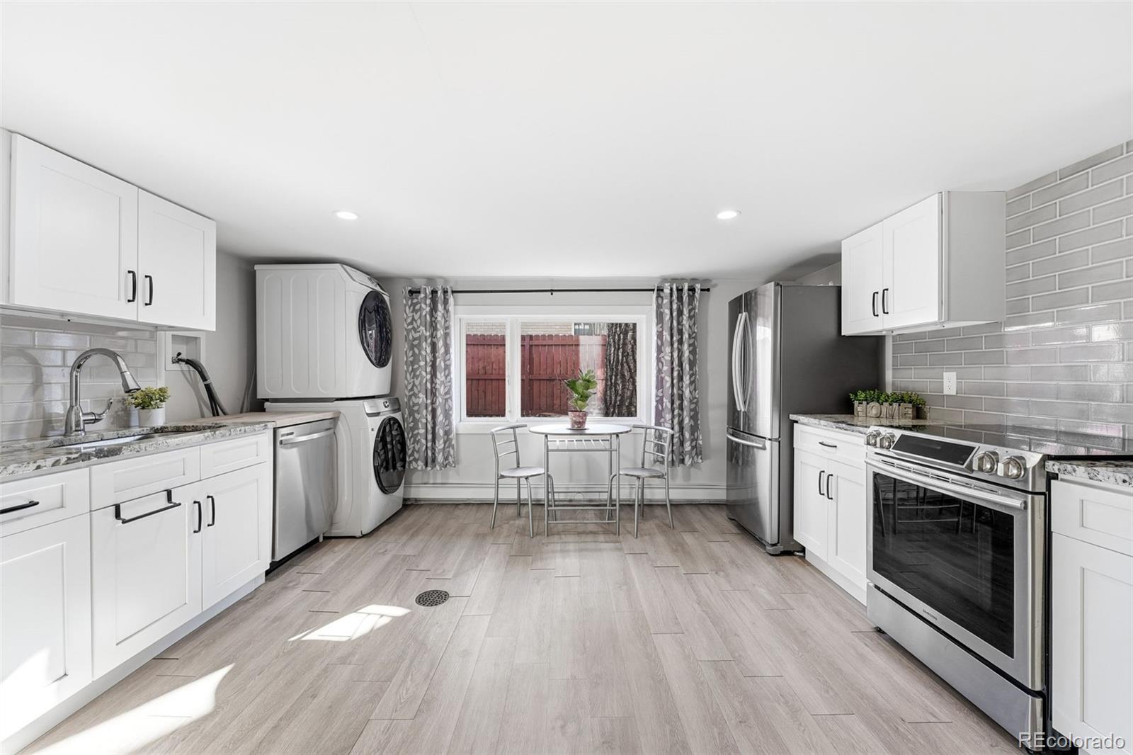 2711 S Pierce Street