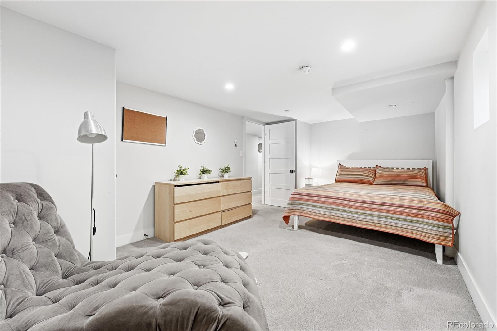 2711 S Pierce Street