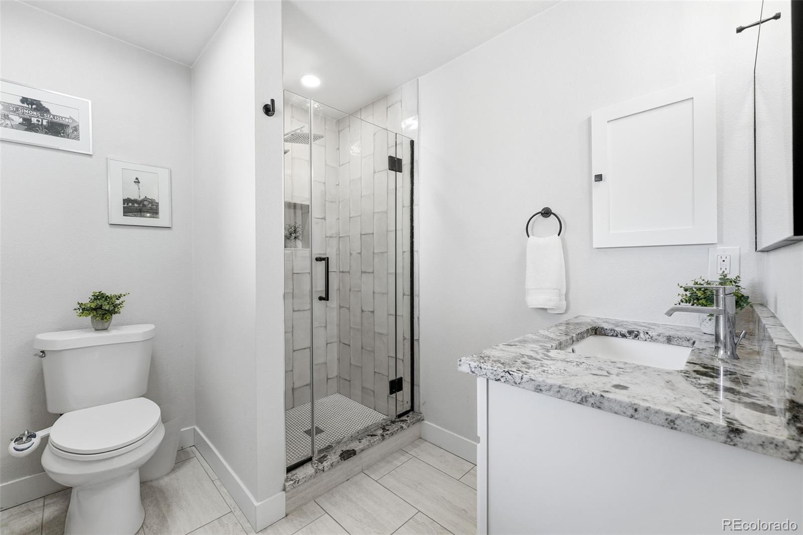 2711 S Pierce Street