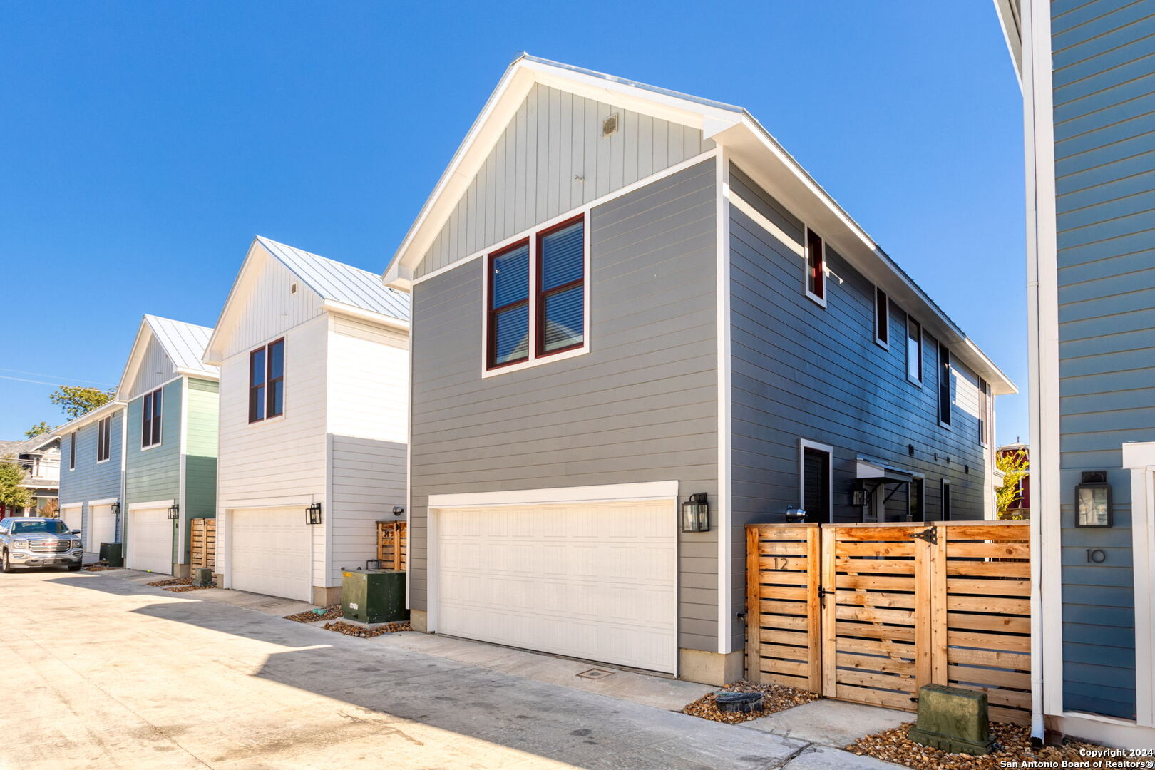311 E EVERGREEN ST Bldg 12