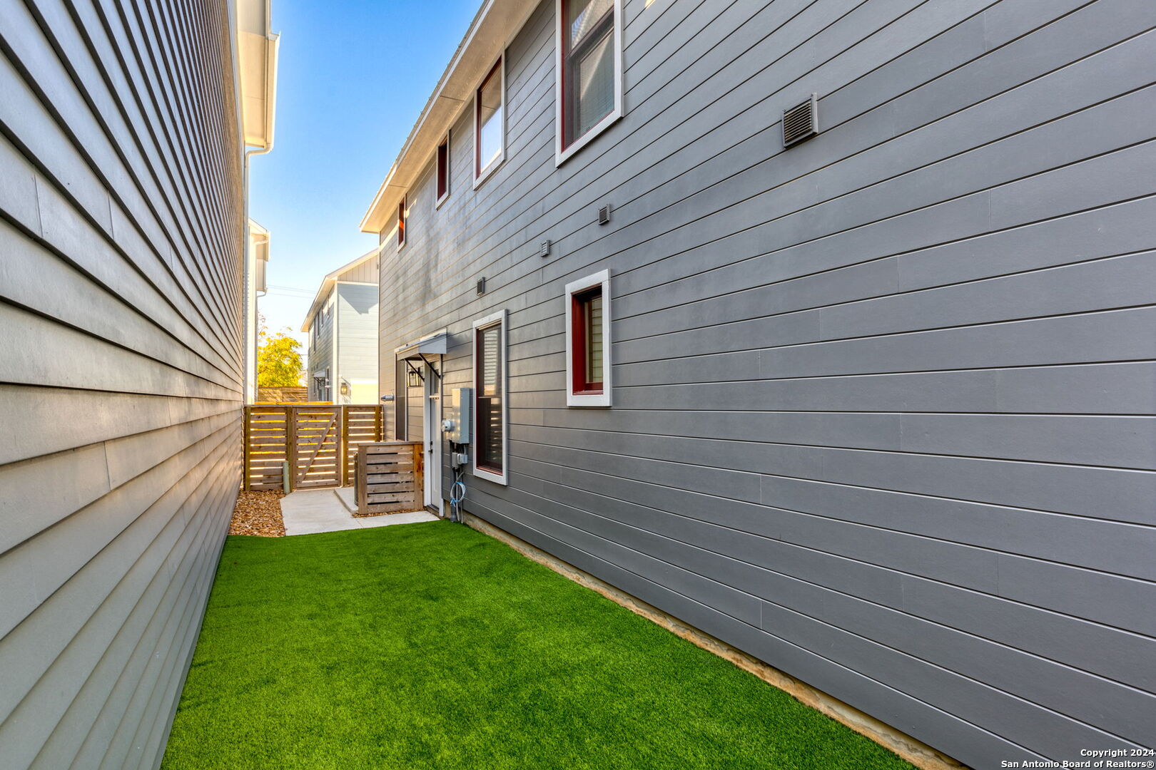 311 E EVERGREEN ST Bldg 12