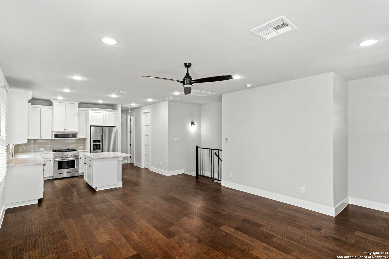 311 E EVERGREEN ST Bldg 12