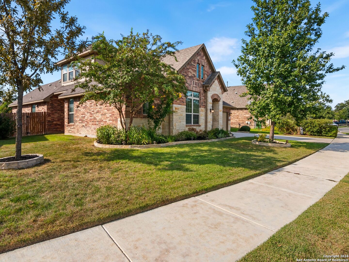 102 Alder Woods