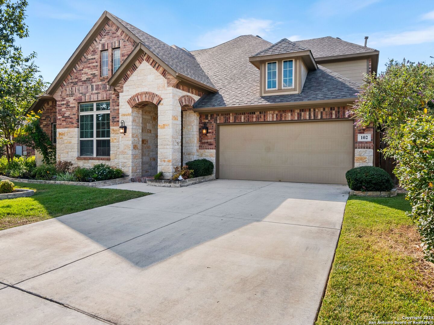 102 Alder Woods