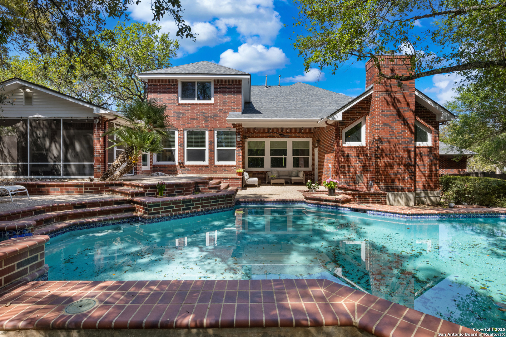 1606 Thrush Court