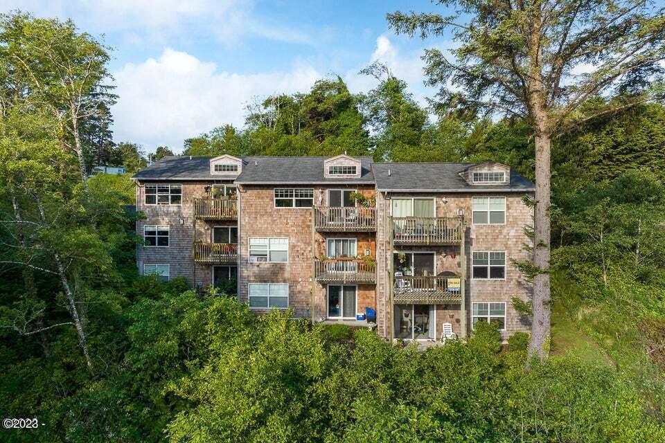 425 SE Shell Ave Unit: 5