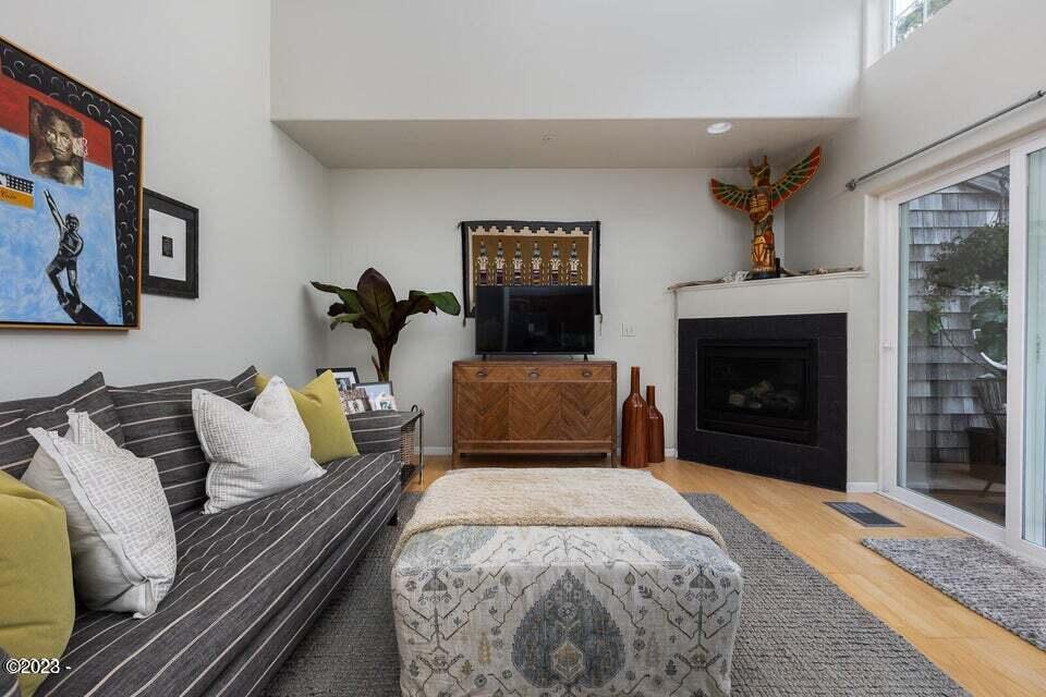 425 SE Shell Ave Unit: 5