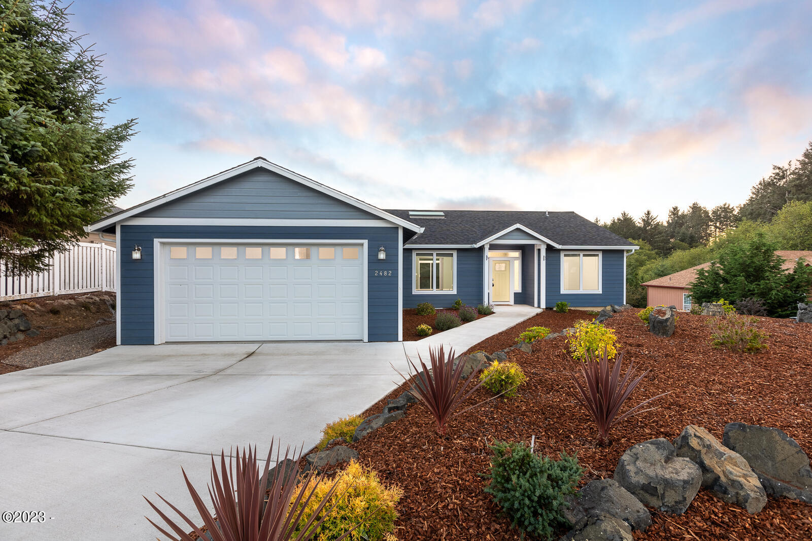 2482 NE Voyage Loop