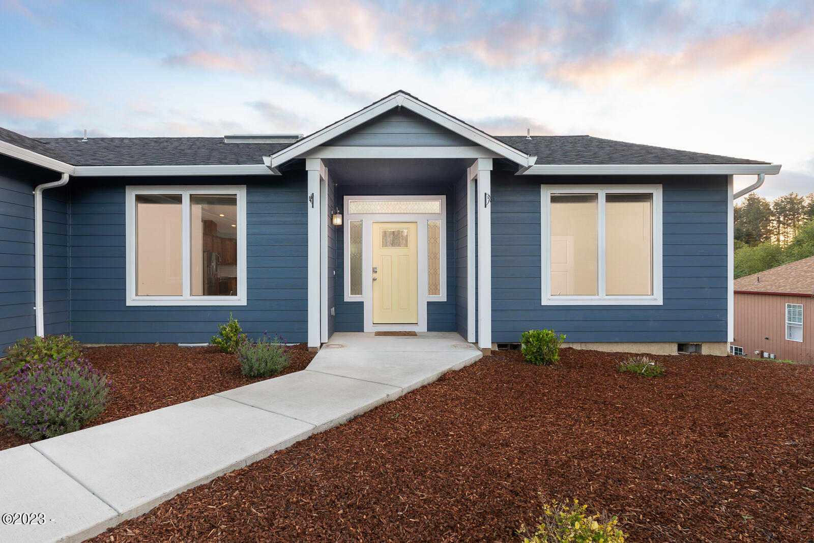 2482 NE Voyage Loop