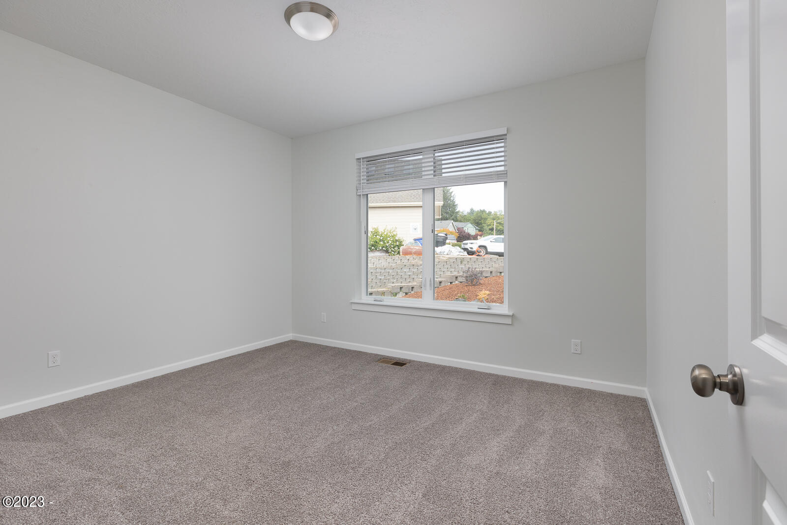 2482 NE Voyage Loop