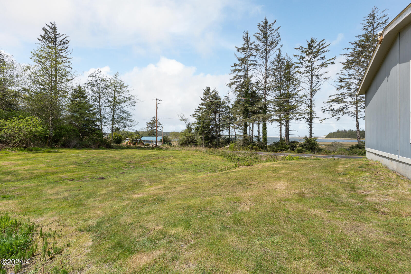 25945 Sandlake Road