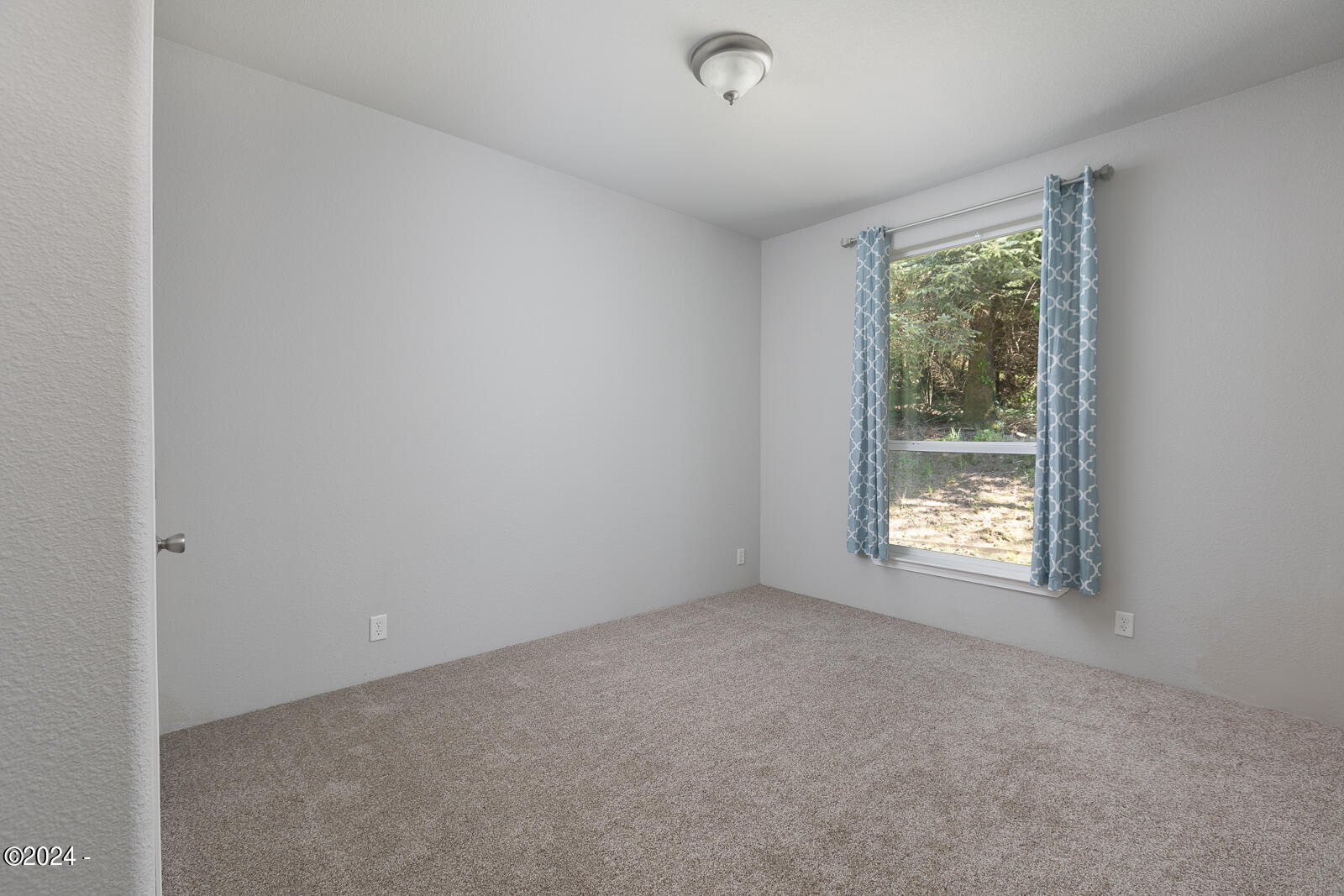 25945 Sandlake Road