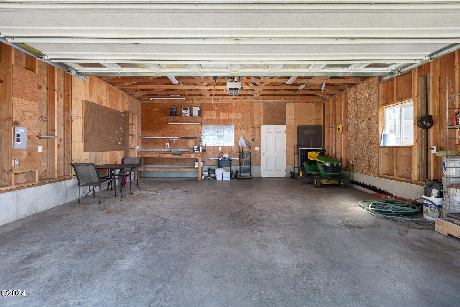 25945 Sandlake Road