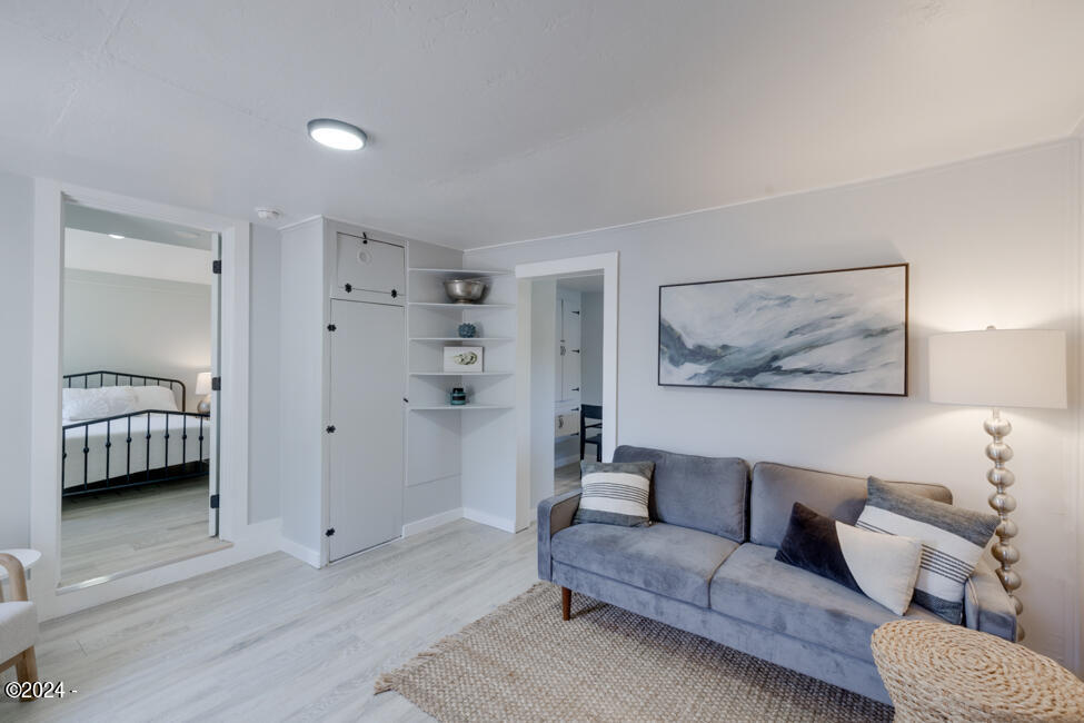 21+25 Hawkins Street