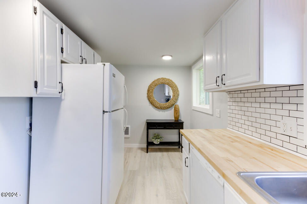 21+25 Hawkins Street