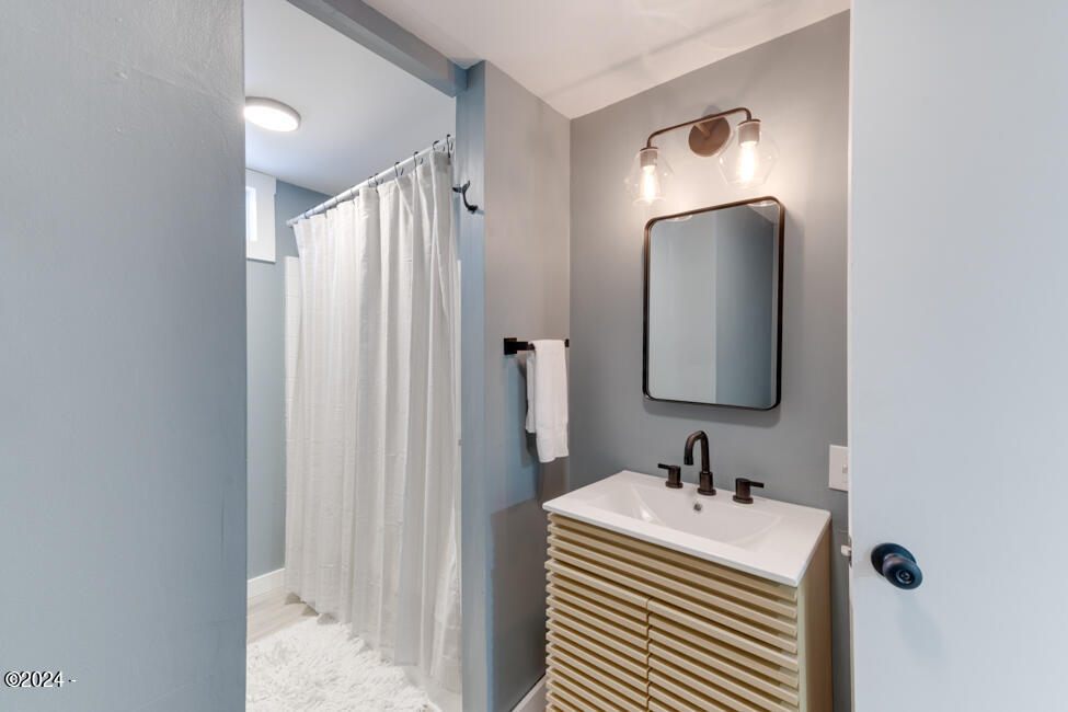 21+25 Hawkins Street