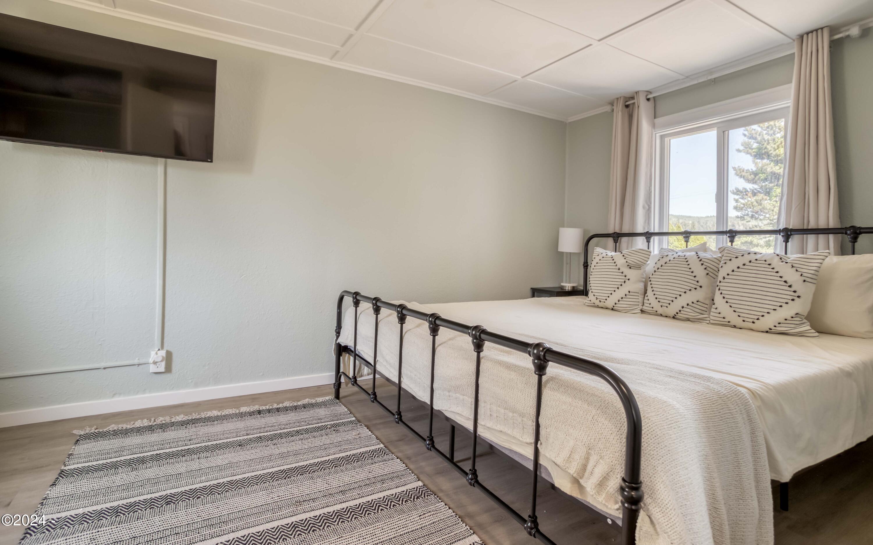 21+25 Hawkins Street