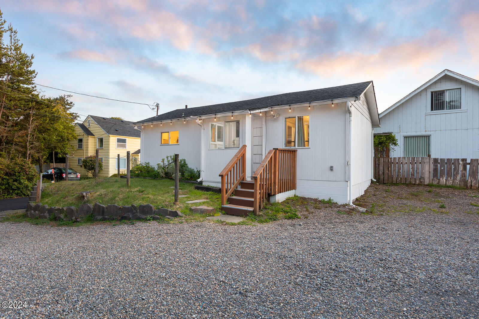 21+25 Hawkins Street