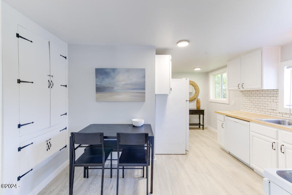 21+25 Hawkins Street