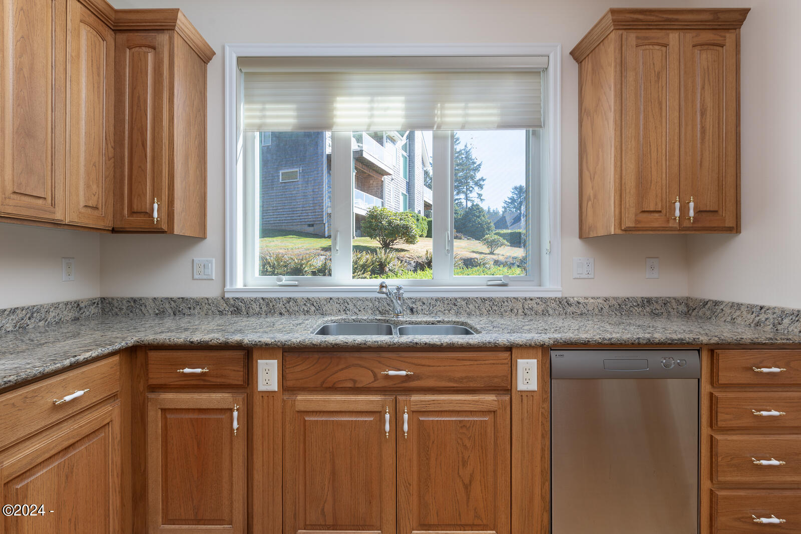 6605 Pacific Overlook