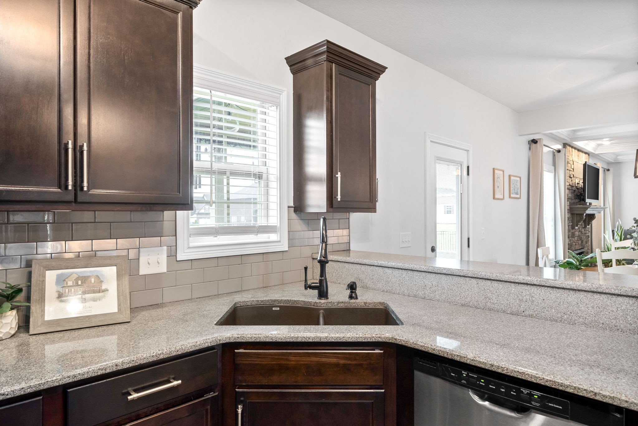 1156 Upland Ter