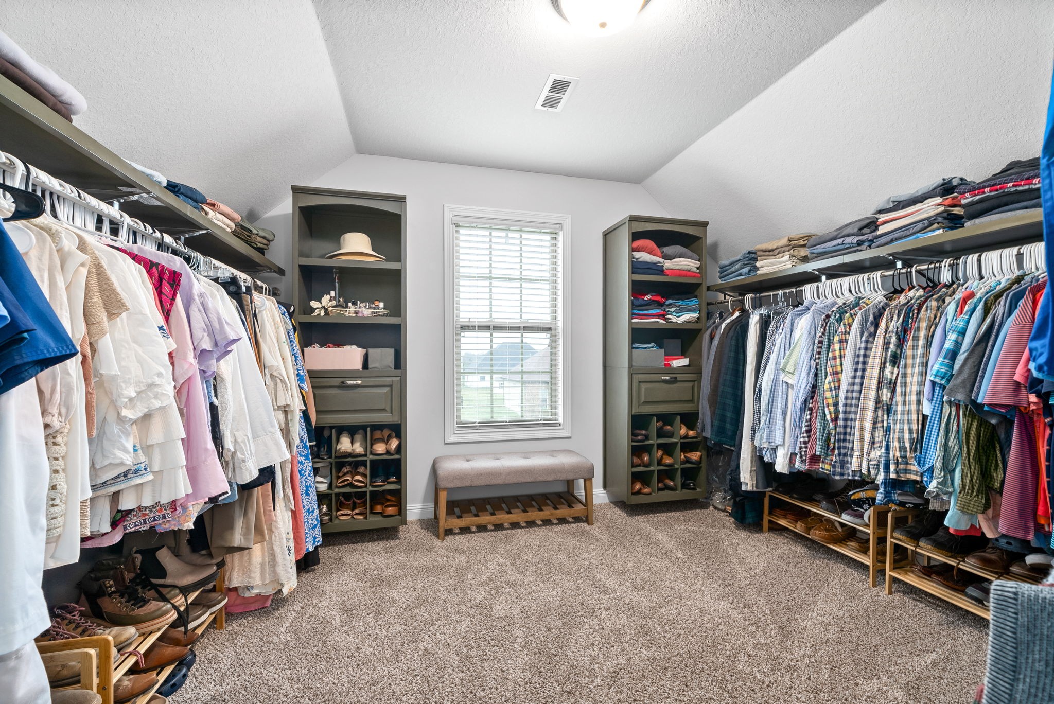 1156 Upland Ter