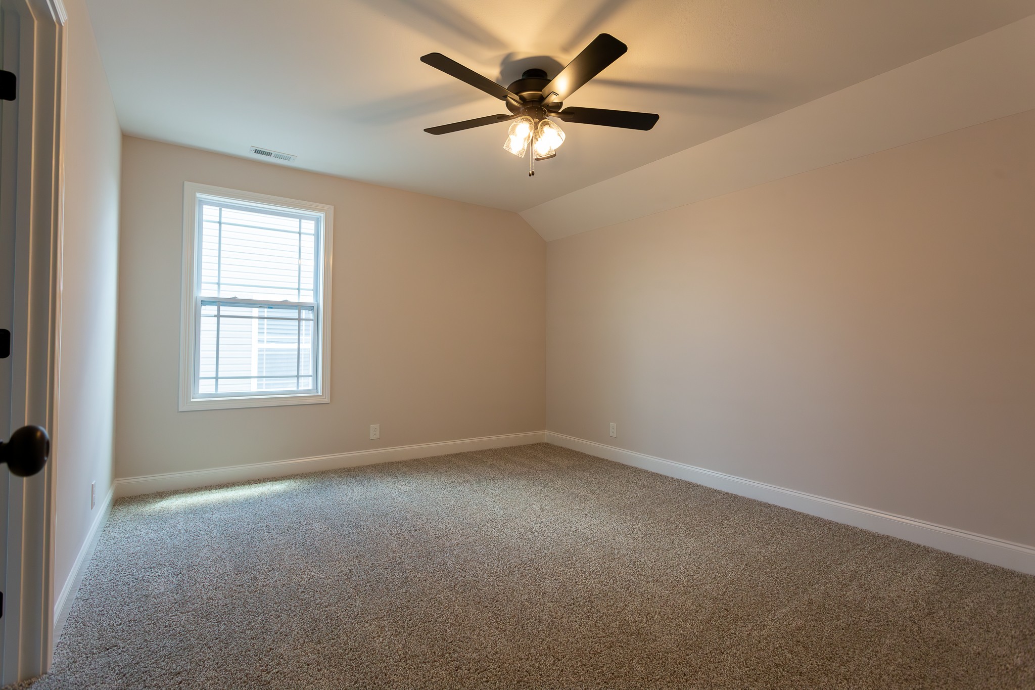 3265 Thistle Trce