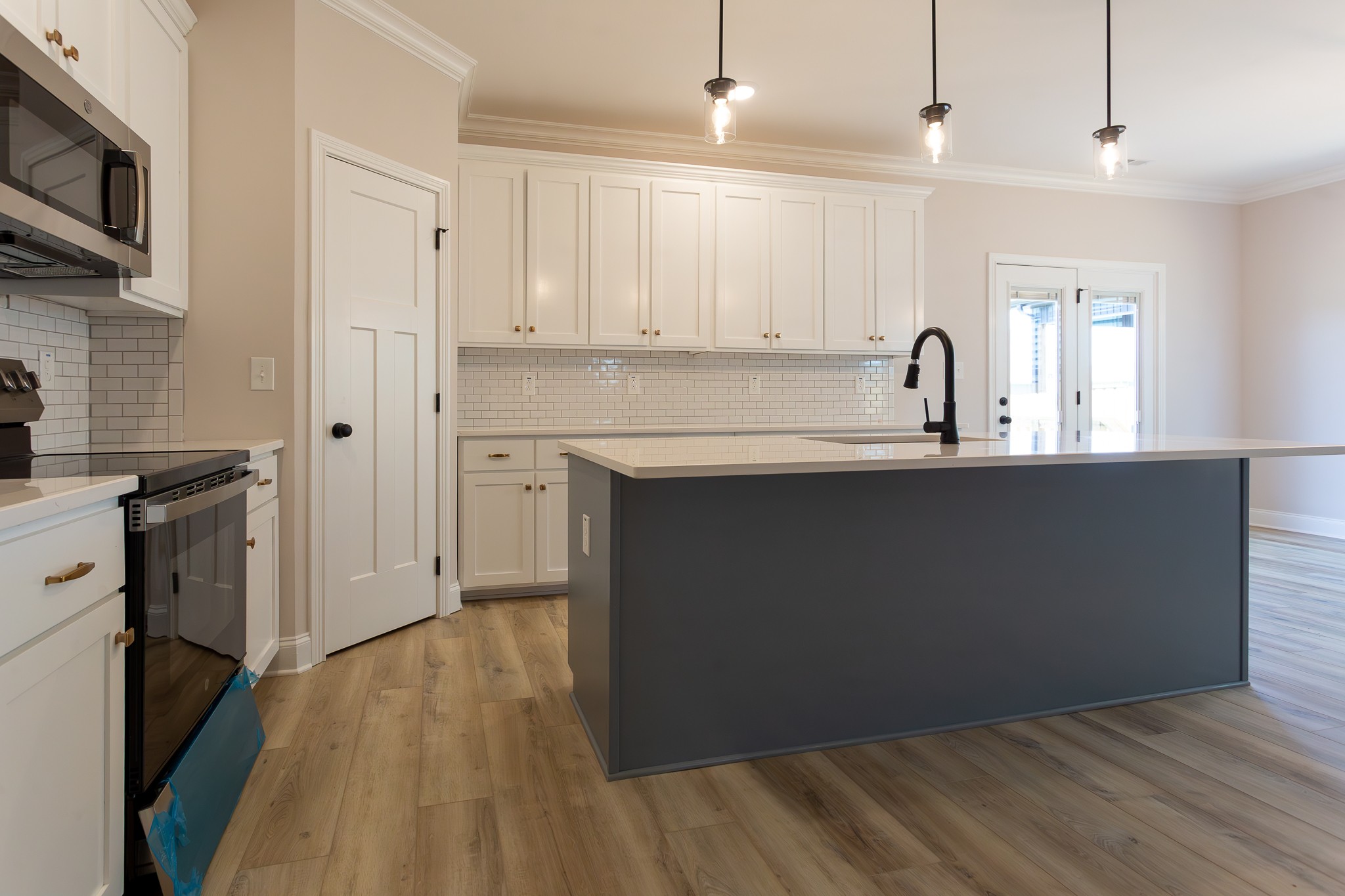 3265 Thistle Trce