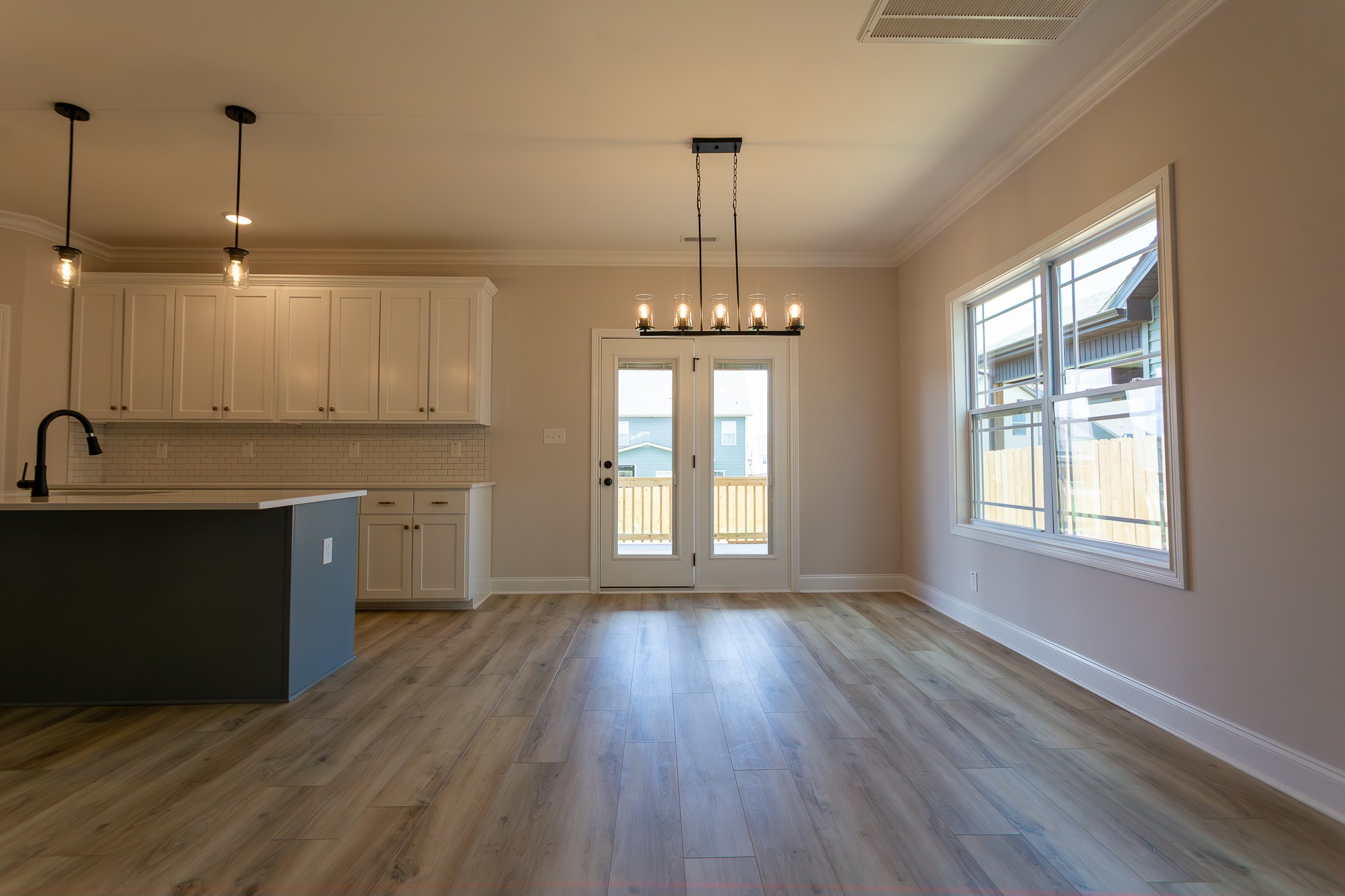 3265 Thistle Trce
