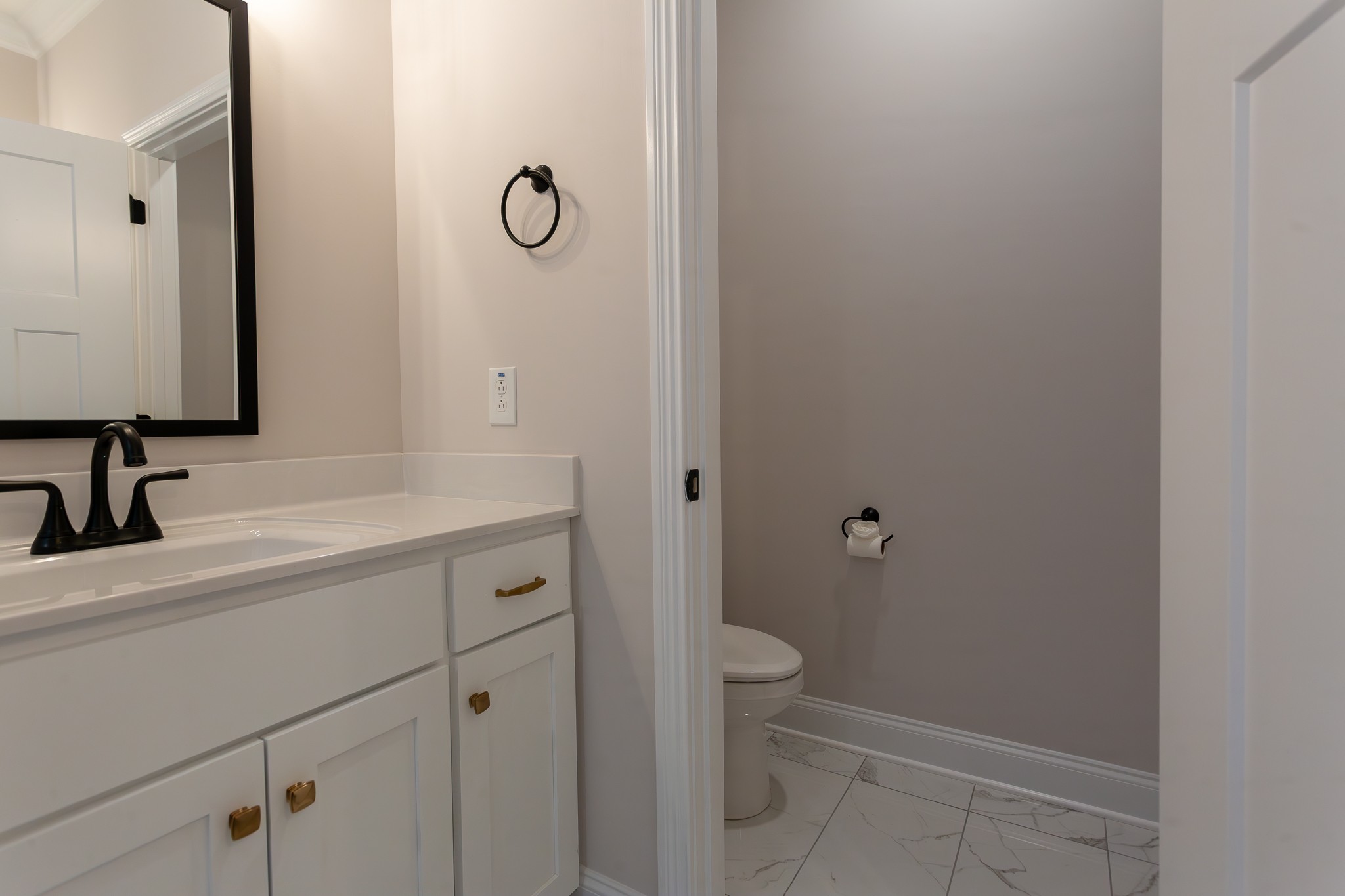 3265 Thistle Trce
