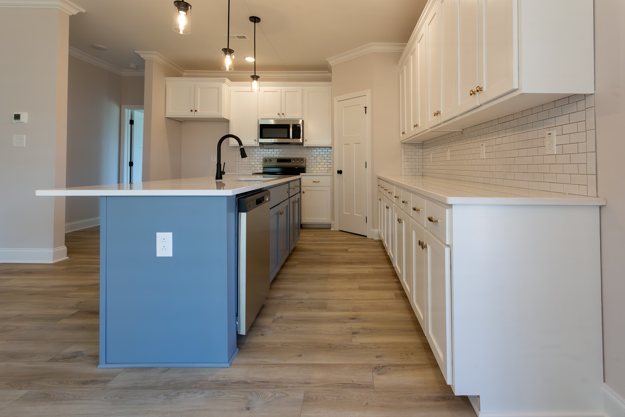 3265 Thistle Trce