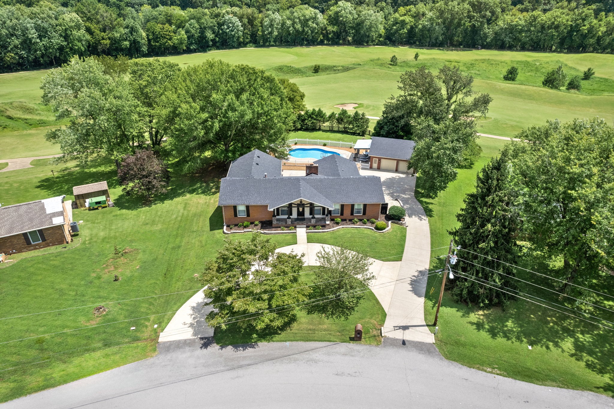415 Rivermont Dr