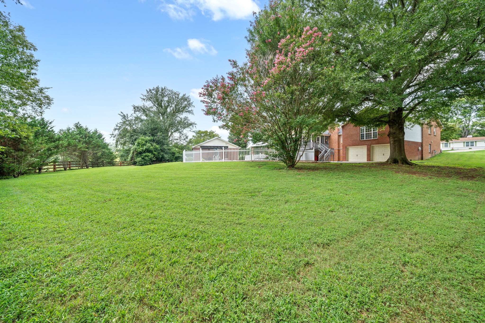 415 Rivermont Dr