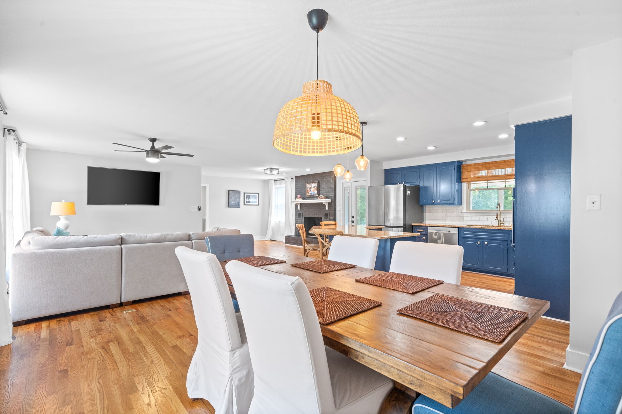 415 Rivermont Dr