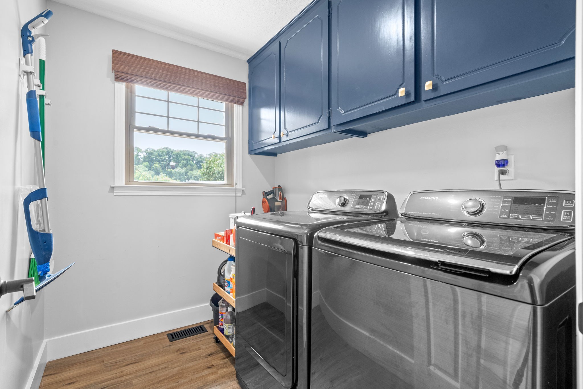415 Rivermont Dr