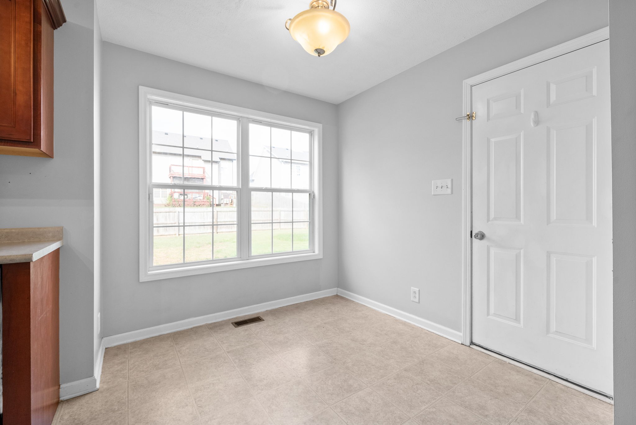 1549 Apache Way