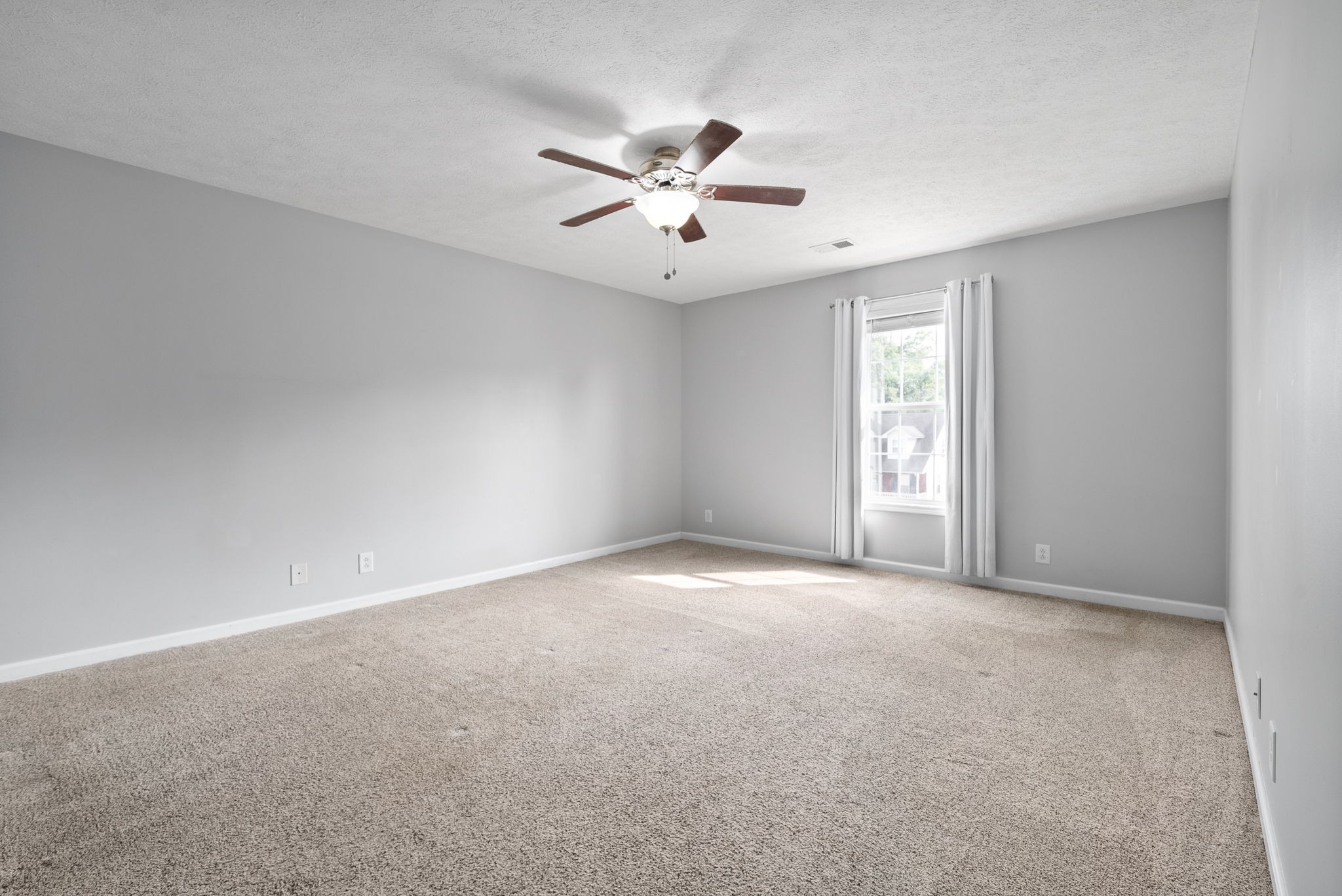1549 Apache Way