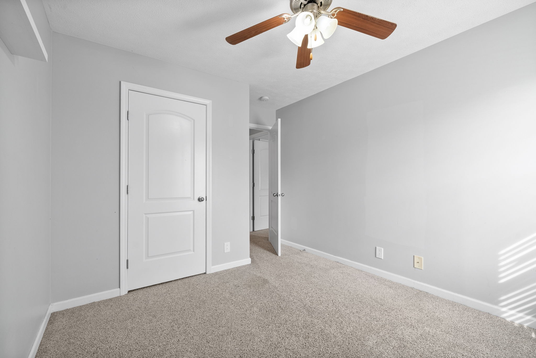 1549 Apache Way