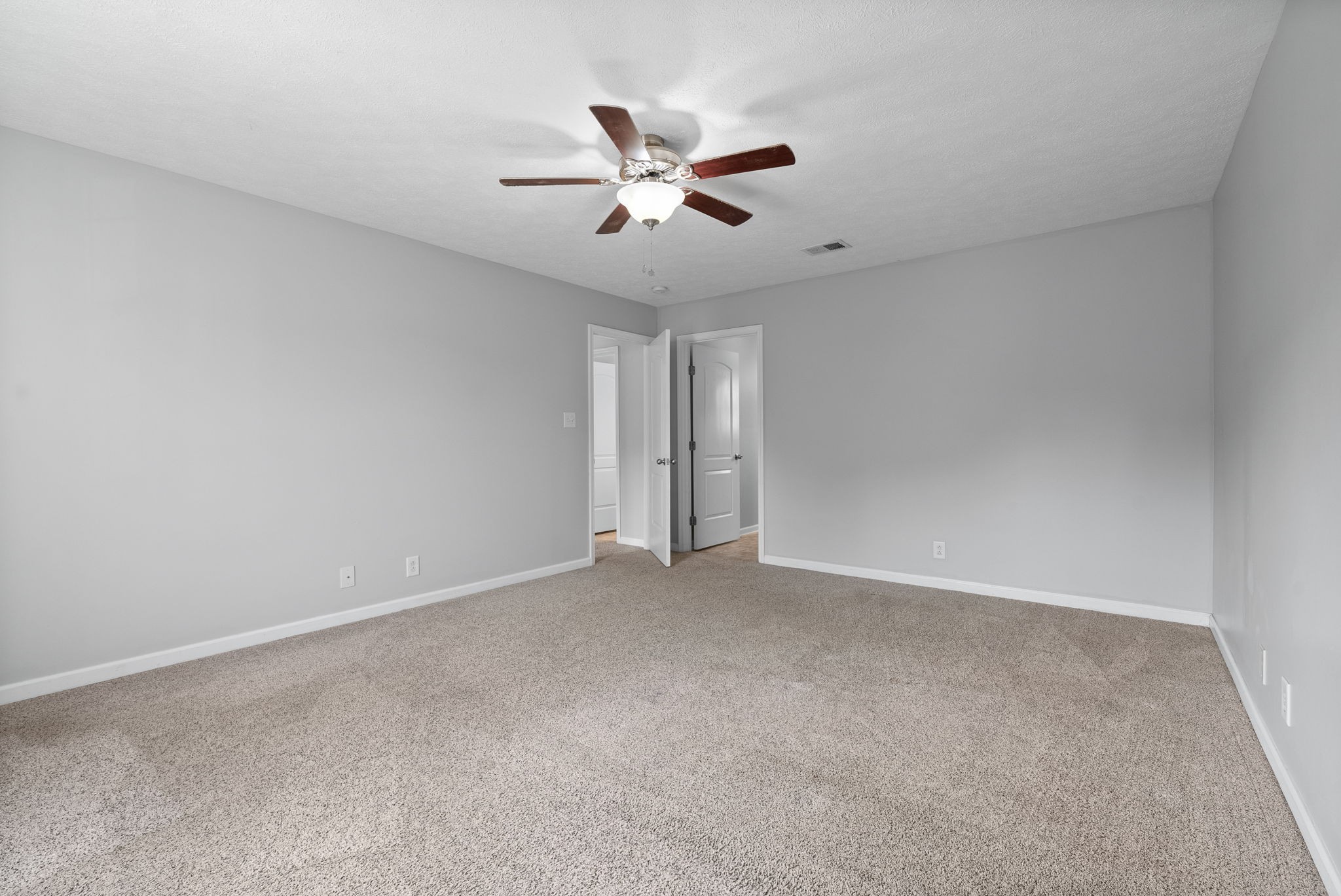 1549 Apache Way